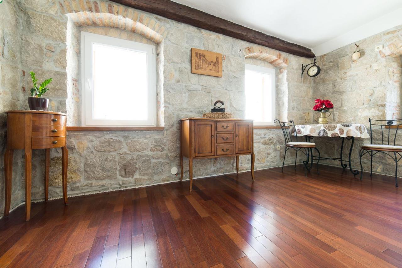 Guesthouse Mirula Сплит Екстериор снимка